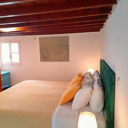 Bluish Mamona's House Apartment